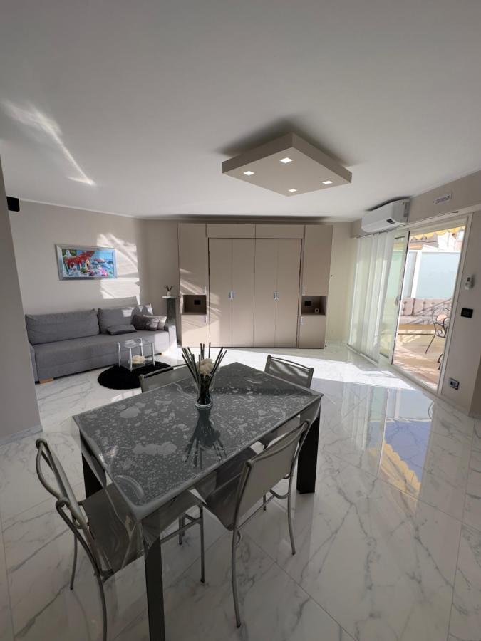Exclusive Panoramic Sea View In Victoria Beach 芒通 外观 照片
